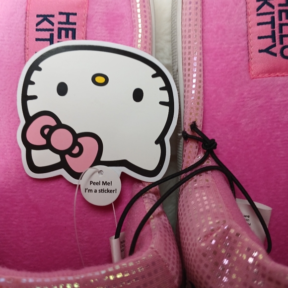 Hello Kitty Pink Slippers Women’s M (7–8) | NWT - Picture 3 of 5